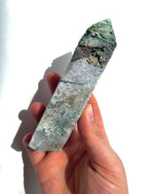 Load image into Gallery viewer, Moss Agate Tower