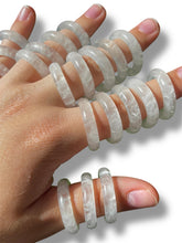 Load image into Gallery viewer, Clear Quartz Rings