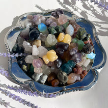 Load image into Gallery viewer, Assorted Hello Kitty Carvings