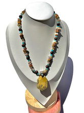 Load image into Gallery viewer, Beachy Handmade Crystal Necklace NEW!
