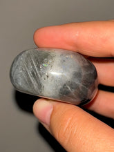 Load image into Gallery viewer, Labradorite Palmstone NEW!
