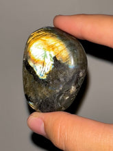 Load image into Gallery viewer, Labradorite Palmstone NEW!

