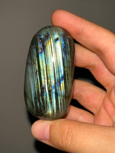 Load image into Gallery viewer, Labradorite Palmstone NEW!
