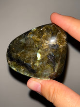 Load image into Gallery viewer, Labradorite Palmstone NEW!
