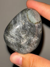 Load image into Gallery viewer, Labradorite Palmstone NEW!
