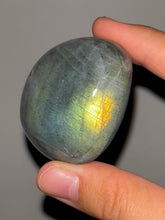 Load image into Gallery viewer, Labradorite Palmstone NEW!
