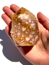 Load image into Gallery viewer, Flower Agate Flame
