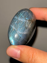 Load image into Gallery viewer, Labradorite Palmstone NEW!

