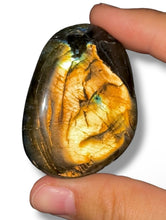Load image into Gallery viewer, Labradorite Palmstone NEW!
