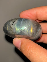 Load image into Gallery viewer, Labradorite Palmstone NEW!

