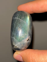 Load image into Gallery viewer, Labradorite Palmstone NEW!
