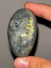 Load image into Gallery viewer, Labradorite Palmstone NEW!
