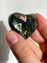 Load image into Gallery viewer, Oil Spill Labradorite Heart I NEW!
