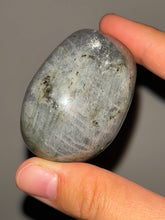 Load image into Gallery viewer, Labradorite Palmstone NEW!
