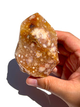 Load image into Gallery viewer, Flower Agate Flame
