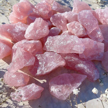 Load image into Gallery viewer, ⊹ Rose Quartz, Rough ⊹

